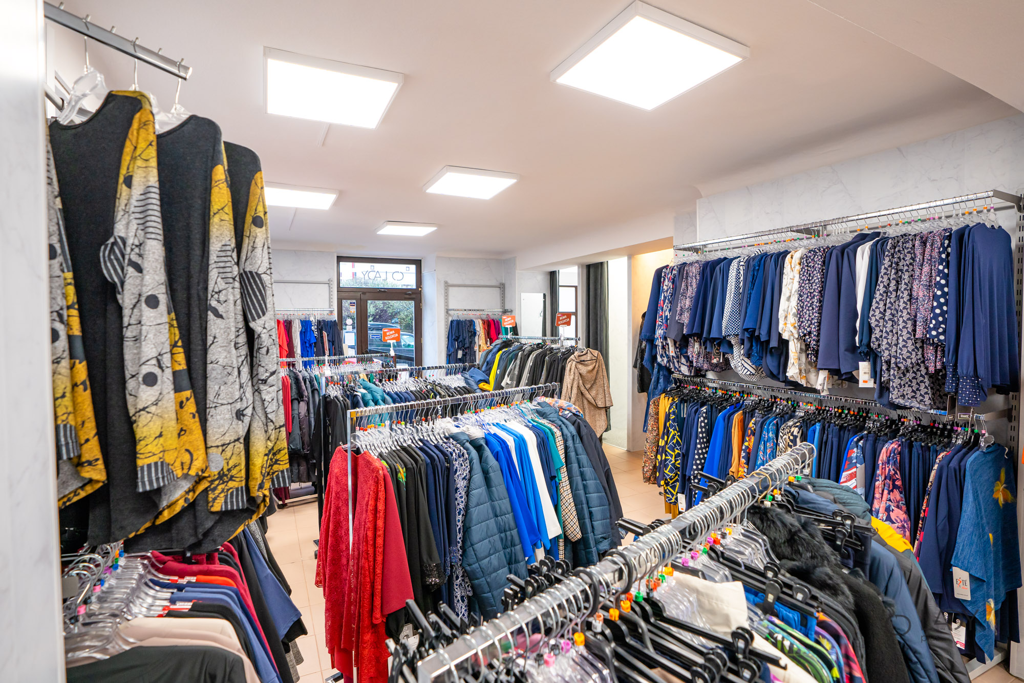 Бутик магазин женской одежды больших размеров одежда для беременных